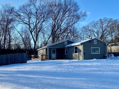 2045 Birch St, Hartland, MI, 48353