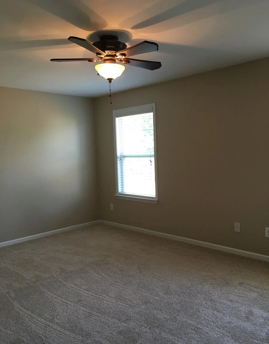 1044 Joselynn Drive — Photo 3