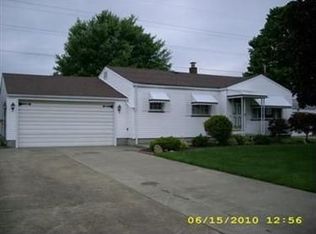 1015 Garfield St, Struthers, OH 44471