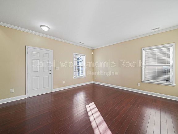 5th image of 6223 Woodland Commons Dr