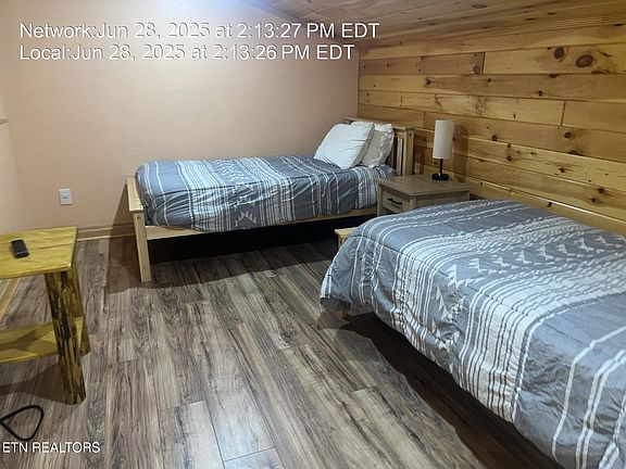 5th image of 414 Swaying Pines Dr