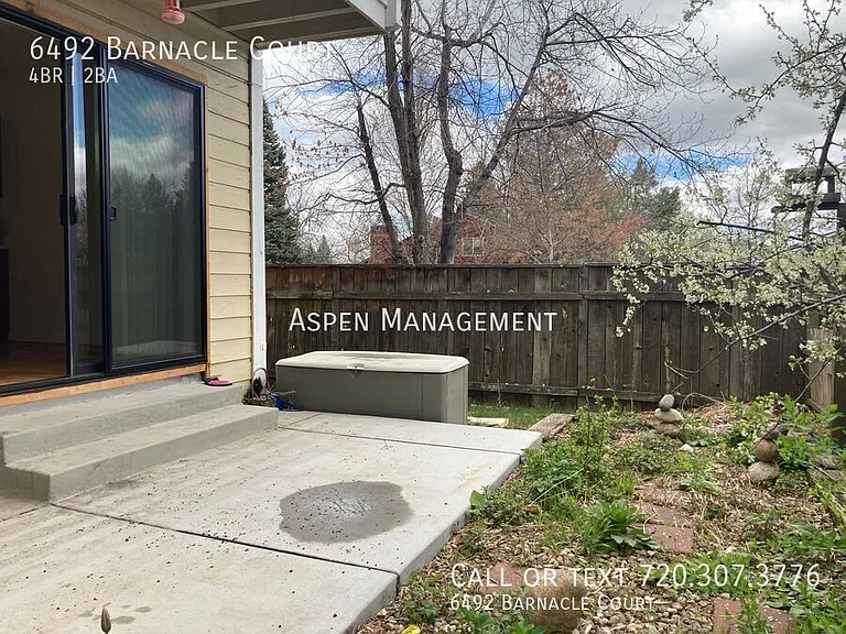 6492 Barnacle Ct — Photo 10