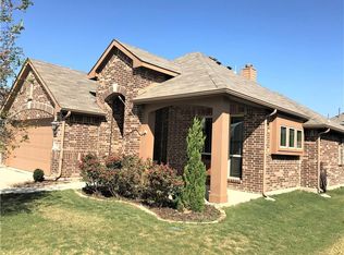 1521 Zebra Finch Dr, Little Elm, TX 75068