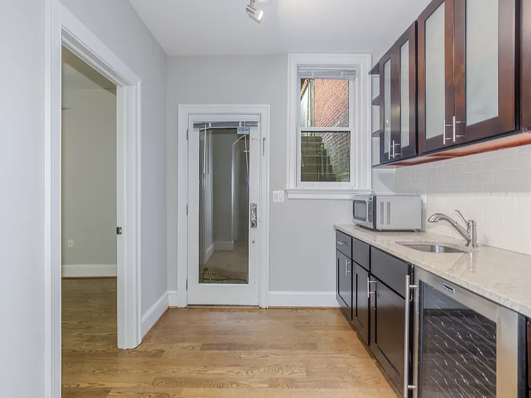 1022 Independence Ave SE — Photo 25