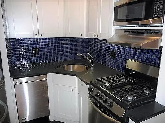 Rented by Corcoran | media 15