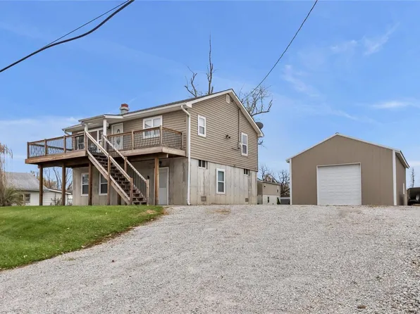 136 Saint Louis St, West Alton, MO 63386