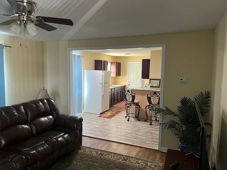 532 Langdon St — Photo 2