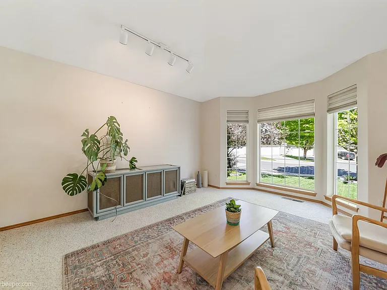 23 W Keely Ct — Photo 3