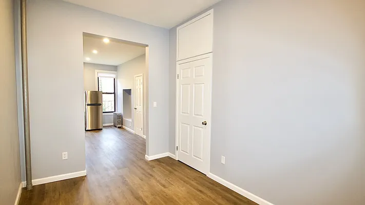 Rented by Nooklyn NYC LLC | media 12