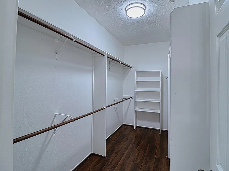 427 Birch Hill Dr — Photo 16