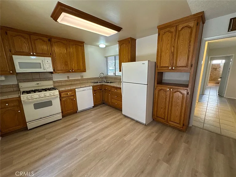 29196 Crestone Dr — Photo 3
