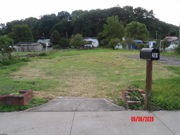 261 Conrad St, Mill Creek, WV 26280