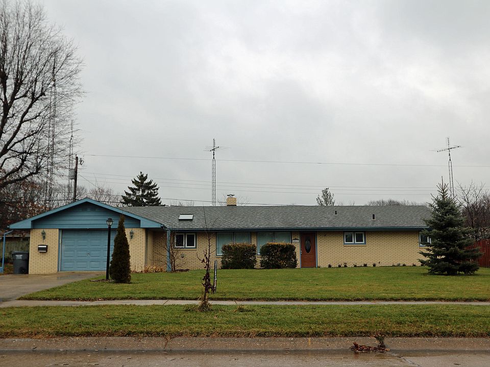 1st image of 2817 Thayer Dr
