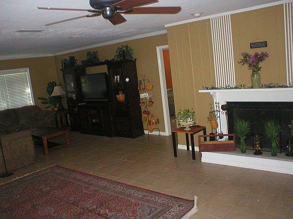 LIVING ROOM LOOKING TO STREET