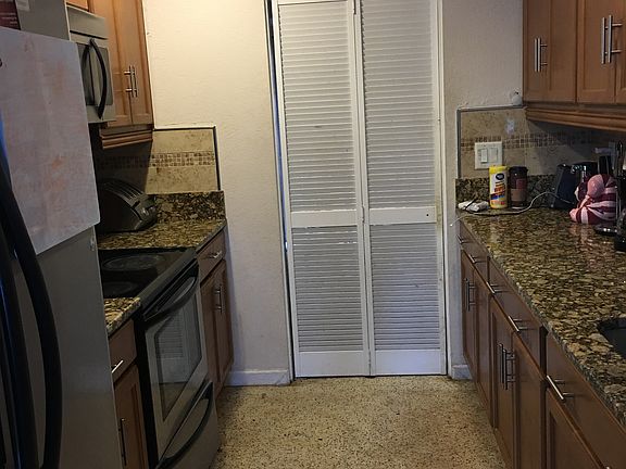 5th image of 1505 Crystal Lake Dr