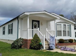 141 Country Ln, Buena, NJ 08310