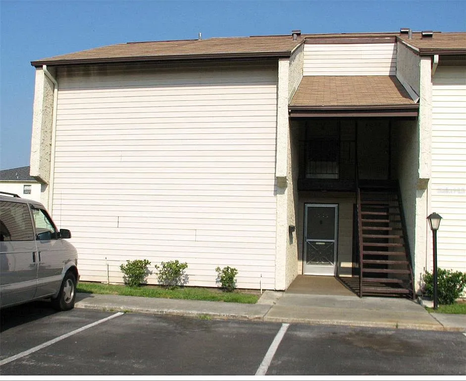 1 bed, 1.0 bath, 670 sqft, $1,095 — Photo 1