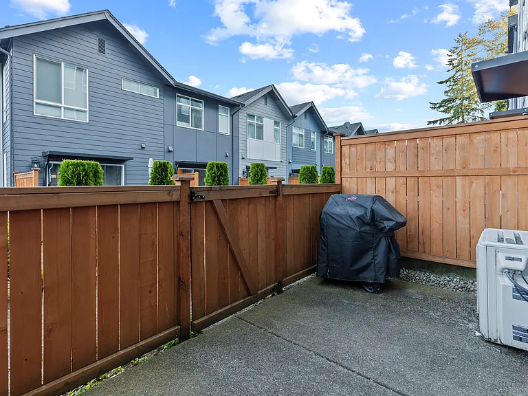 10945 NE 189th Pl #D — Photo 21