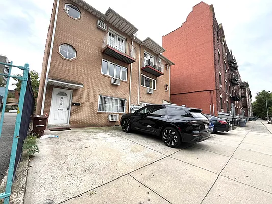 Rented by Voro New York | media 15