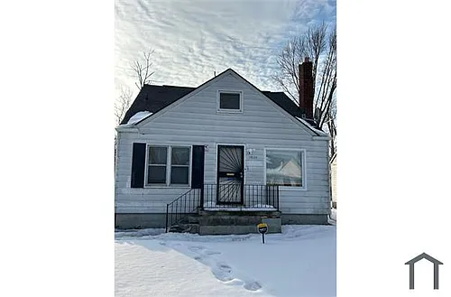 19175 Ferguson St Photo 1