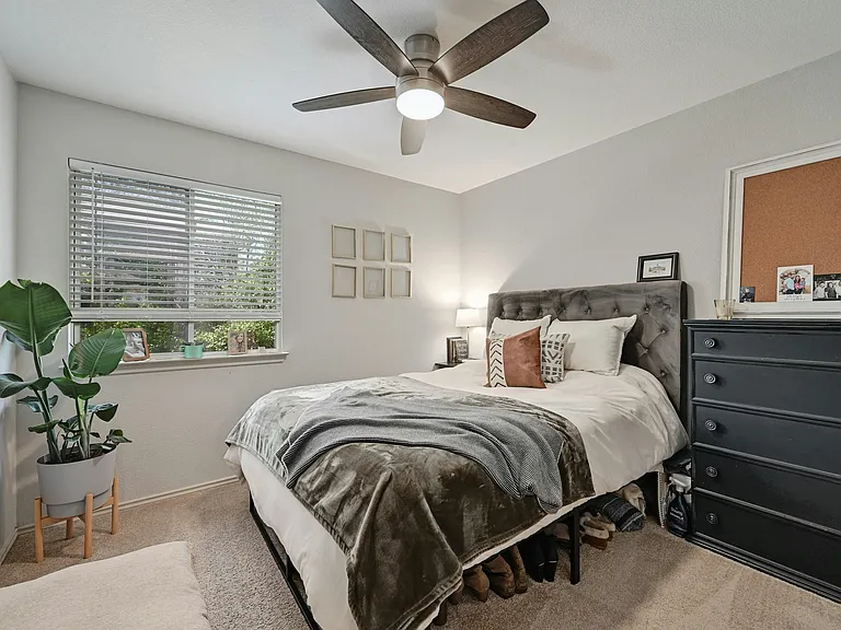 2213 Hazen Ln — Photo 24