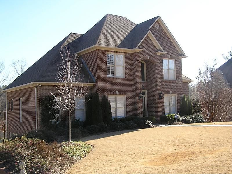 1st image of 699 Lake Crest Dr