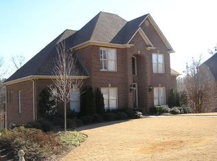 699 Lake Crest Dr, Birmingham, AL 35226