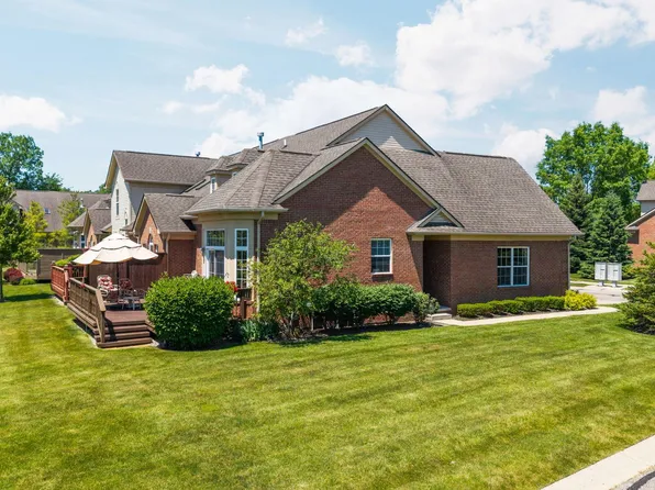 48523 Oak Bridge Dr, Canton, MI 48188