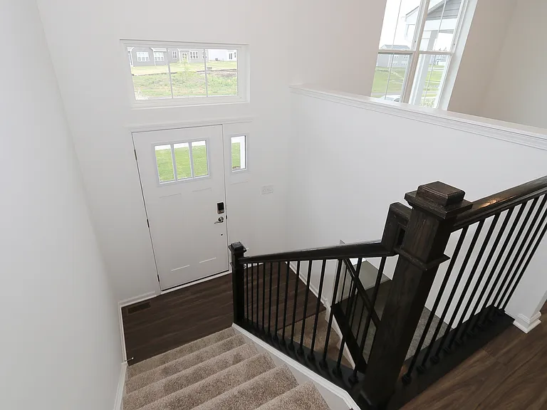 2252 Stonegate Rd — Photo 3