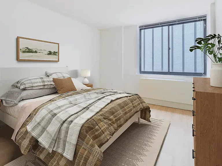 505 W 54th St #825 — Photo 16