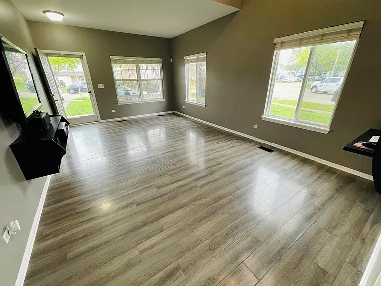 2624 Stowe Ct — Photo 2