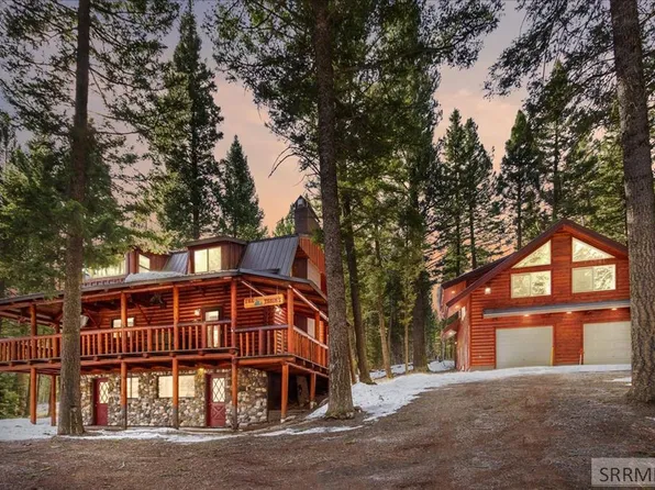 3626 Meadow View Ln, Island Park, ID 83429