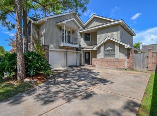 7842 Chinon Cir, Houston, TX 77071