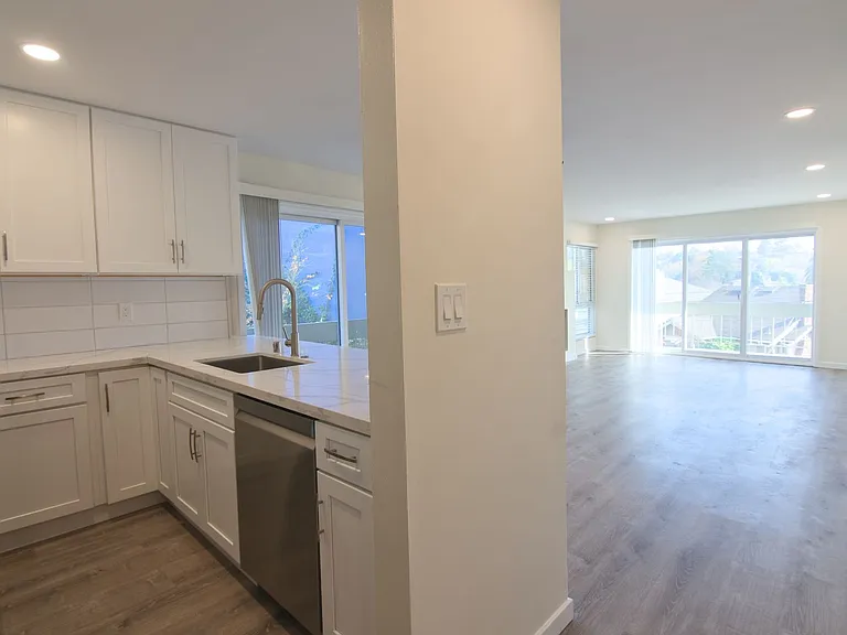 765 Rand Ave Apartments — Photo 22