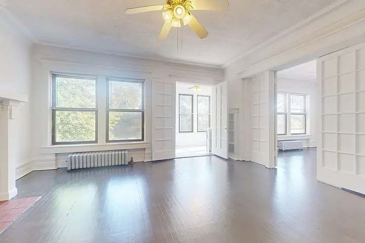 918 E. Hyde Park Boulevard — Photo 13