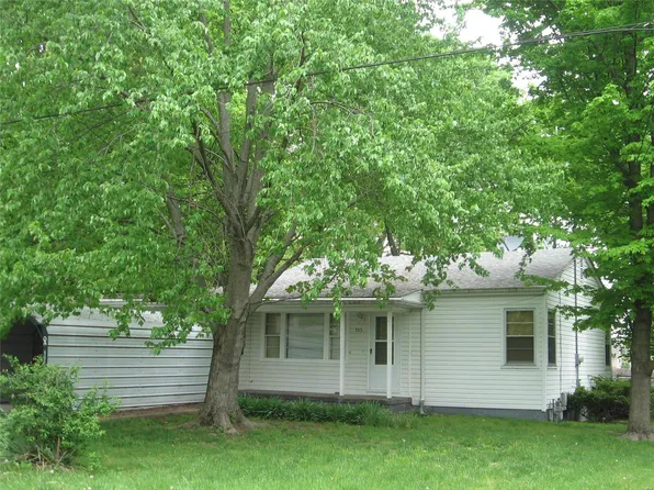 705 S Franklin St, Bunker Hill, IL 62014