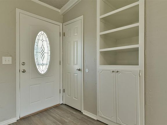 5th image of 1341 SW 61st Ter