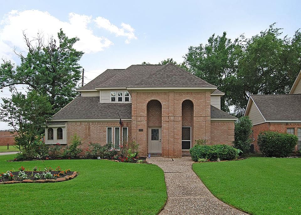 1st image of 18909 Walden Forest Dr