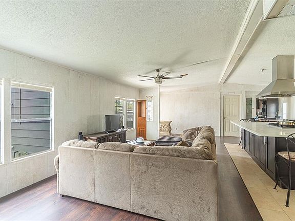 5th image of 4530 Lake Lowery Rd