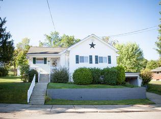 916 Blackstone Ave, Connellsville, PA 15425