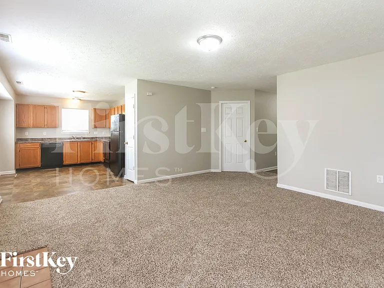 2416 Borgman Dr — Photo 3