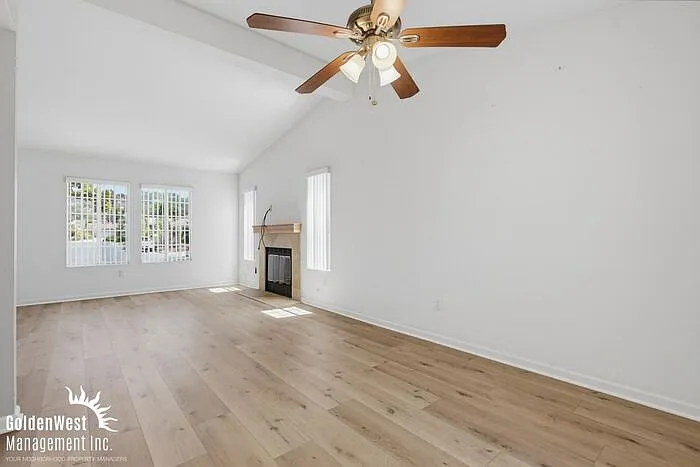 3 bed, 2.0 bath, 1200 sqft, $3,600 — Photo 2