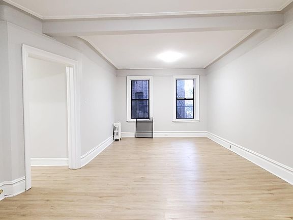 2nd image of 44 Duncan Ave #21B
