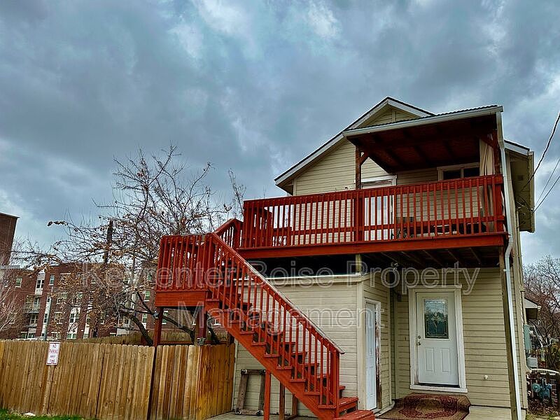 1st image of 1203 S Lincoln Ave