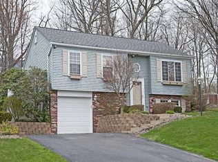 529 Chaparral Dr, Cranberry Twp, PA