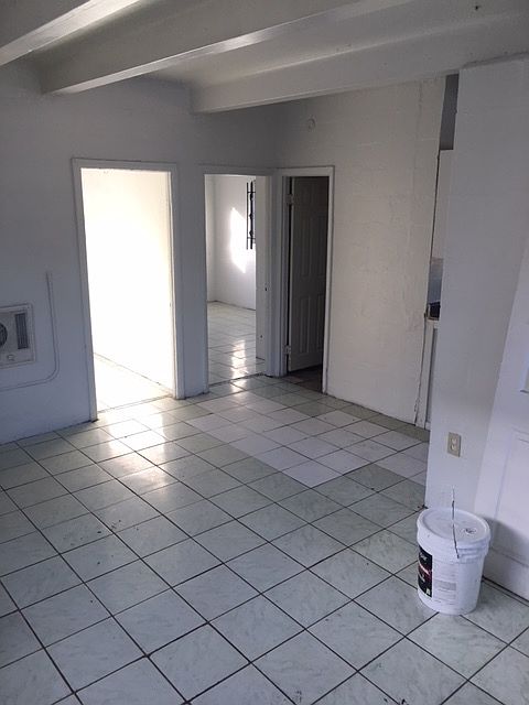 2nd image of 918 Colyer St