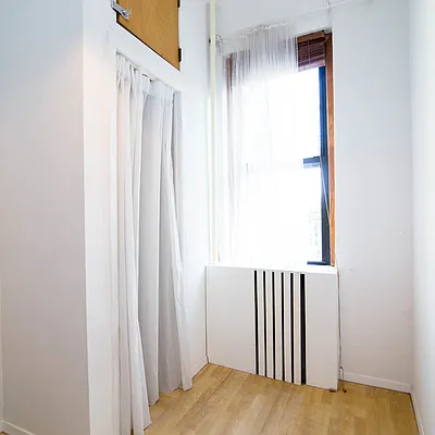 Rented by Nooklyn NYC LLC | media 23