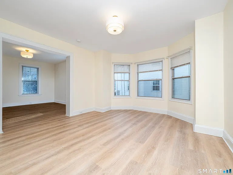 38 Gregory Blvd — Photo 8