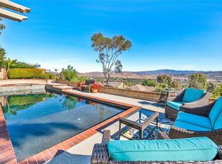 9762 Willow Glenn Cir, Santa Ana, CA 92705