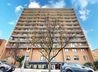 2322 30th Rd APT 5H, Astoria, NY 11102